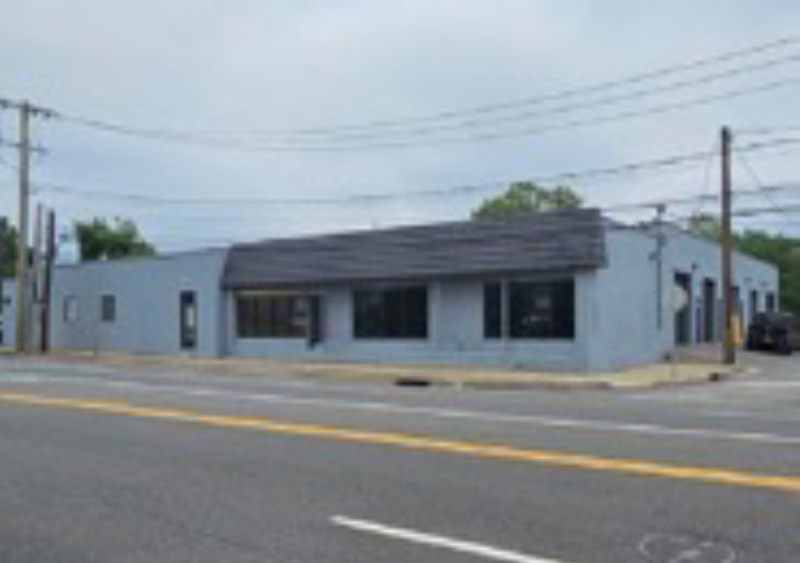 Hackett of Metro Realty Services brokers three deals for $6.55 million